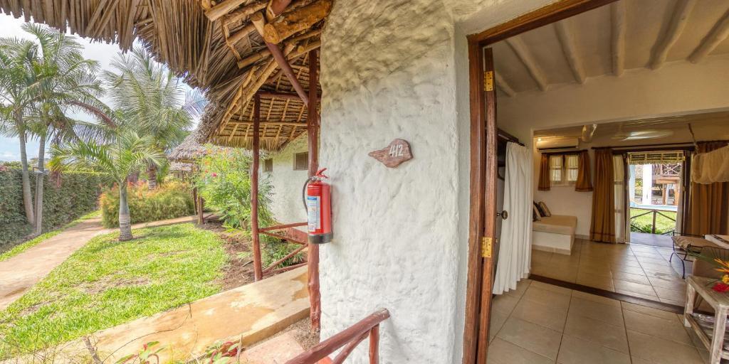 Hotel Karafuu Beach Resort Pingwe Dış mekan fotoğraf